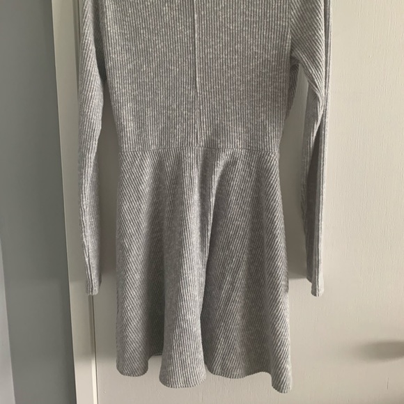 Urban Outfitters Longsleeve skater dress - Picture 2 of 3